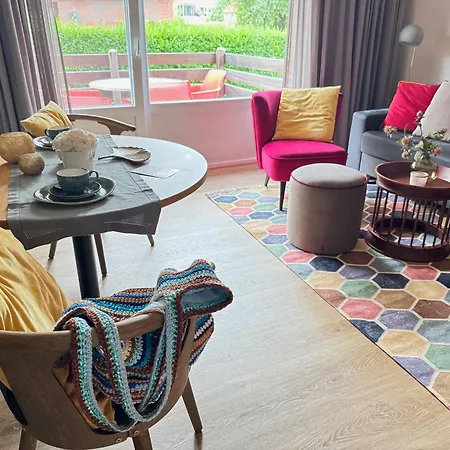 Antares Spiekerooger Gaestehaus-sonnengartenterrasse West - 2 Appartement *